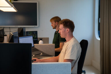 Twee mannen aan het werk