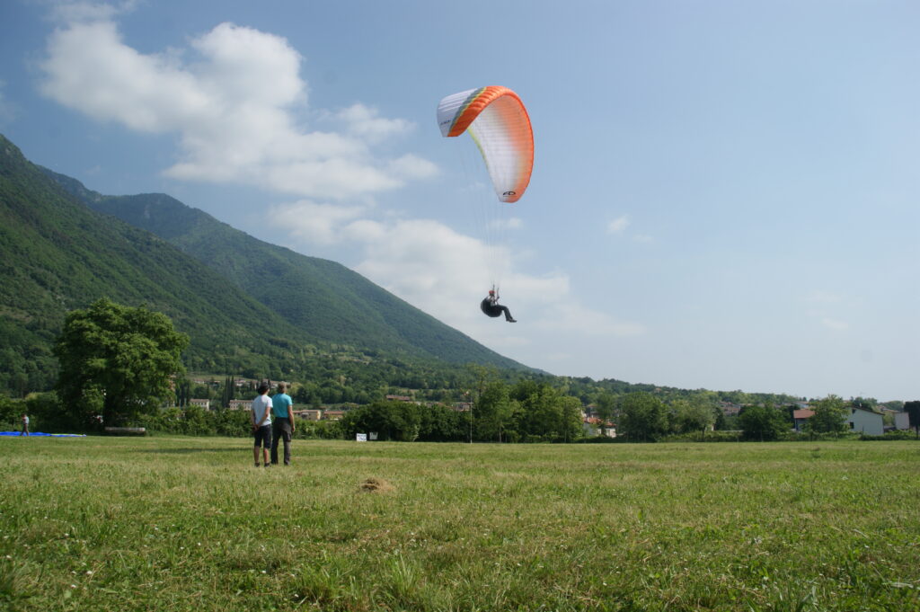 Aran aan het parapente